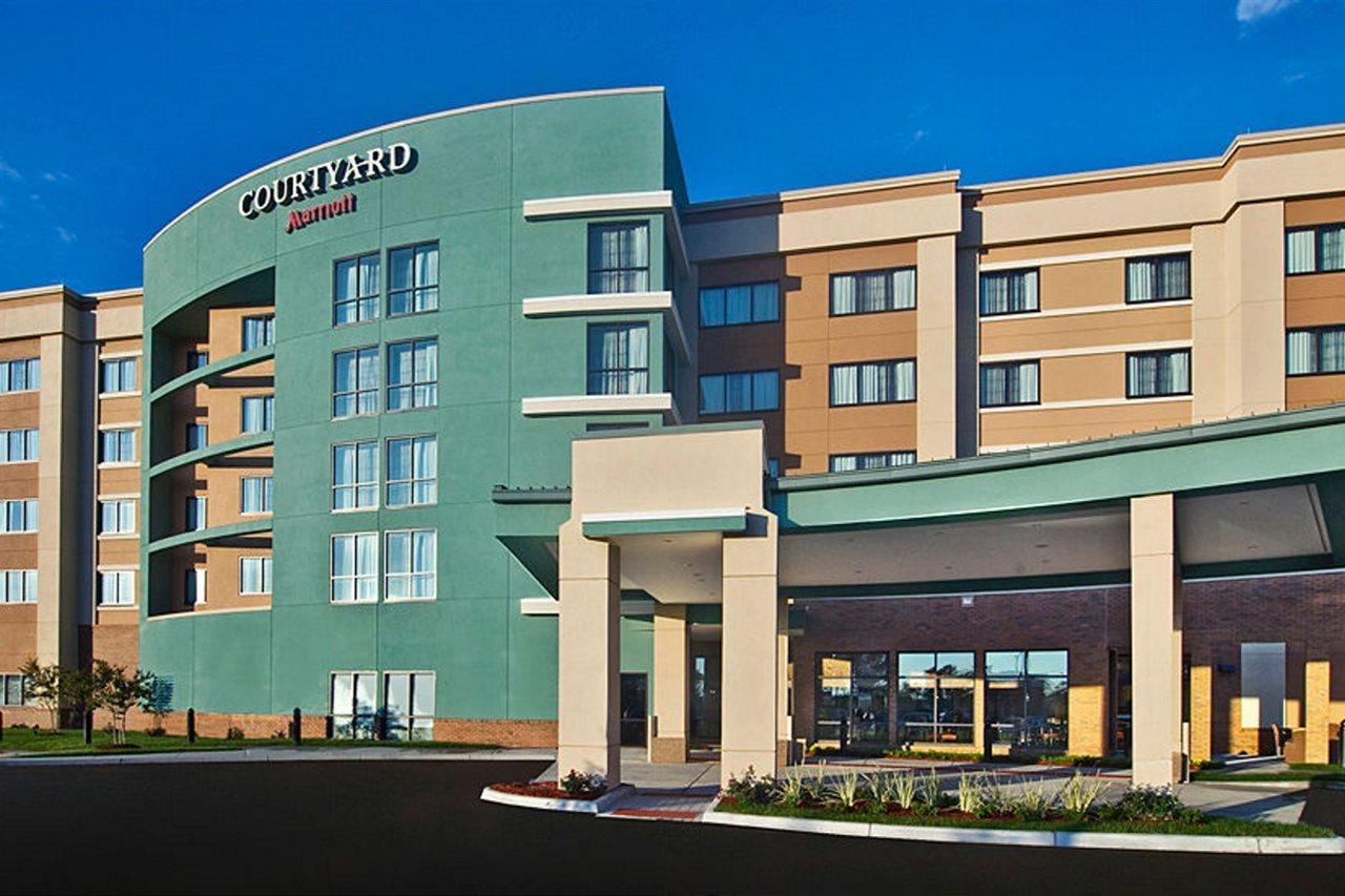 Courtyard Newport News Airport Hotel Bagian luar foto