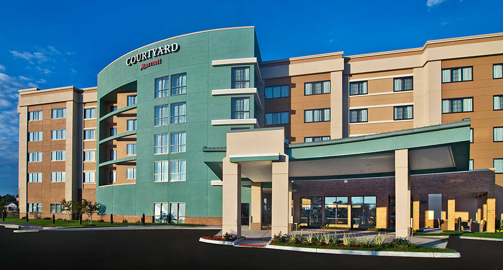 Courtyard Newport News Airport Hotel Bagian luar foto